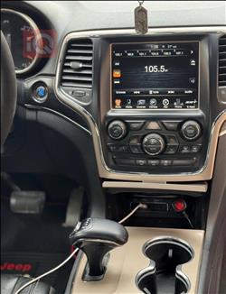 جیپ گراند شیرۆکی